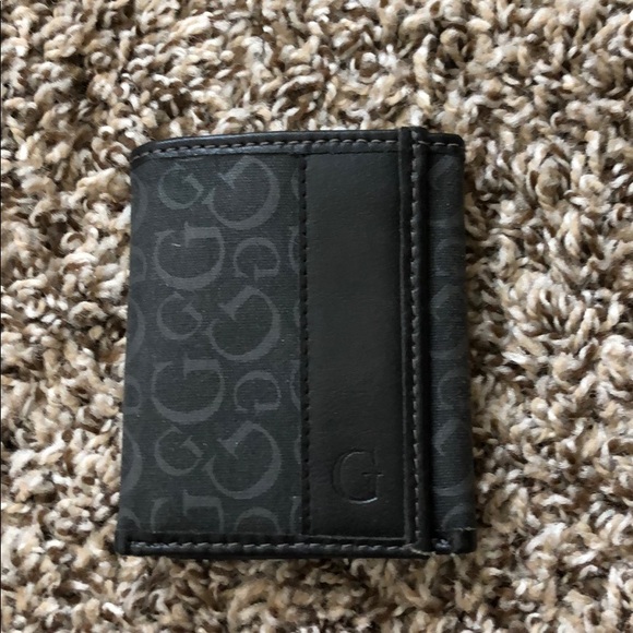 Guess black wallet - Picture 1 of 4